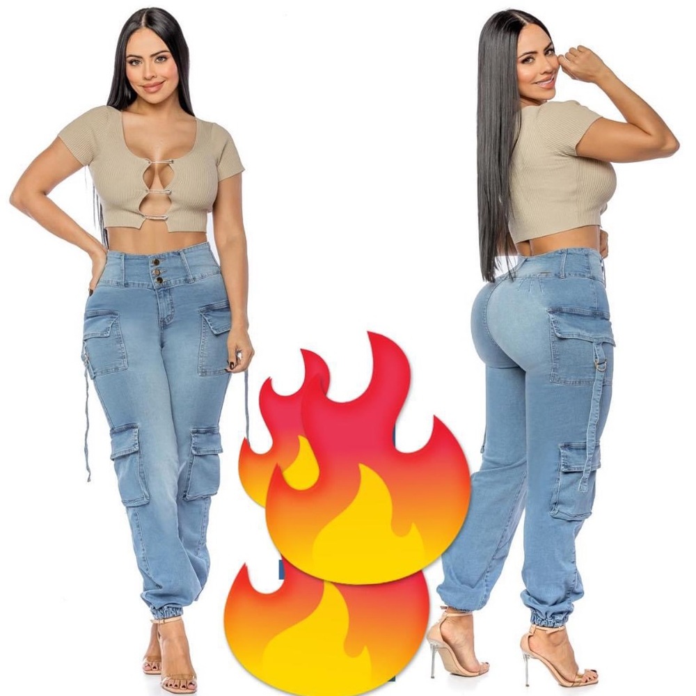 JEANS COLOMBIANOS, Butt Lifter High waisted Blue Denim Push Up Cargo Jean.